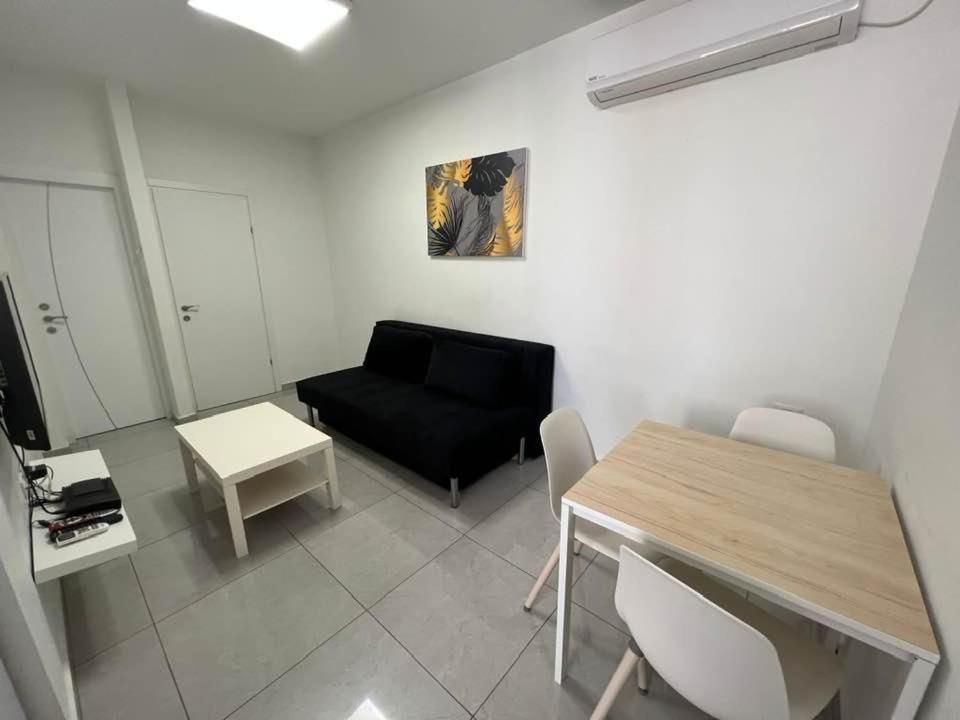 Apartments4You Maya Bat Yam Exterior foto